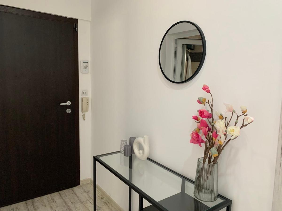 Nordic Style Apartment With Underground Parking Sofia Buitenkant foto