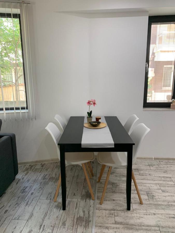 Nordic Style Apartment With Underground Parking Sofia Buitenkant foto